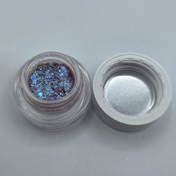 Colourpop Feel Good Glitterally Obsessed Body Glitter - Picture 3 of 3